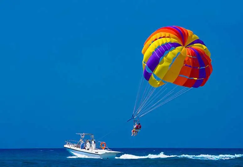 Parasailing 2